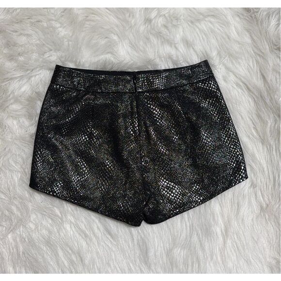 Express Women’s Black Metallic Snakeskin Skort Size 00 NEW - Picture 4 of 6